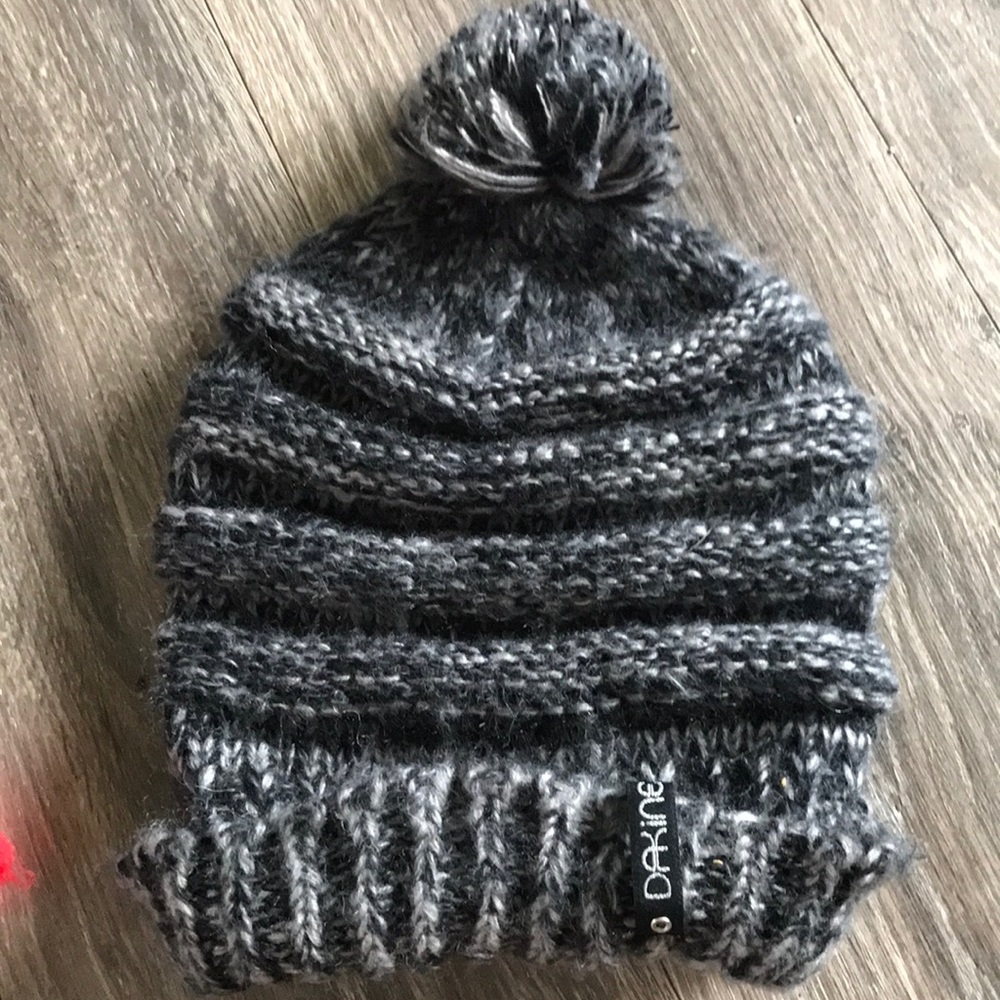 Dakine beanie